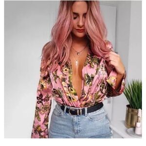 Zara Pink Floral Satin Long Sleeve Blouse size small